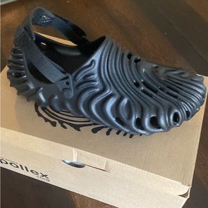 Salehe Bembury x Crocs Pollex Sasquatch colorway (black) size 11
